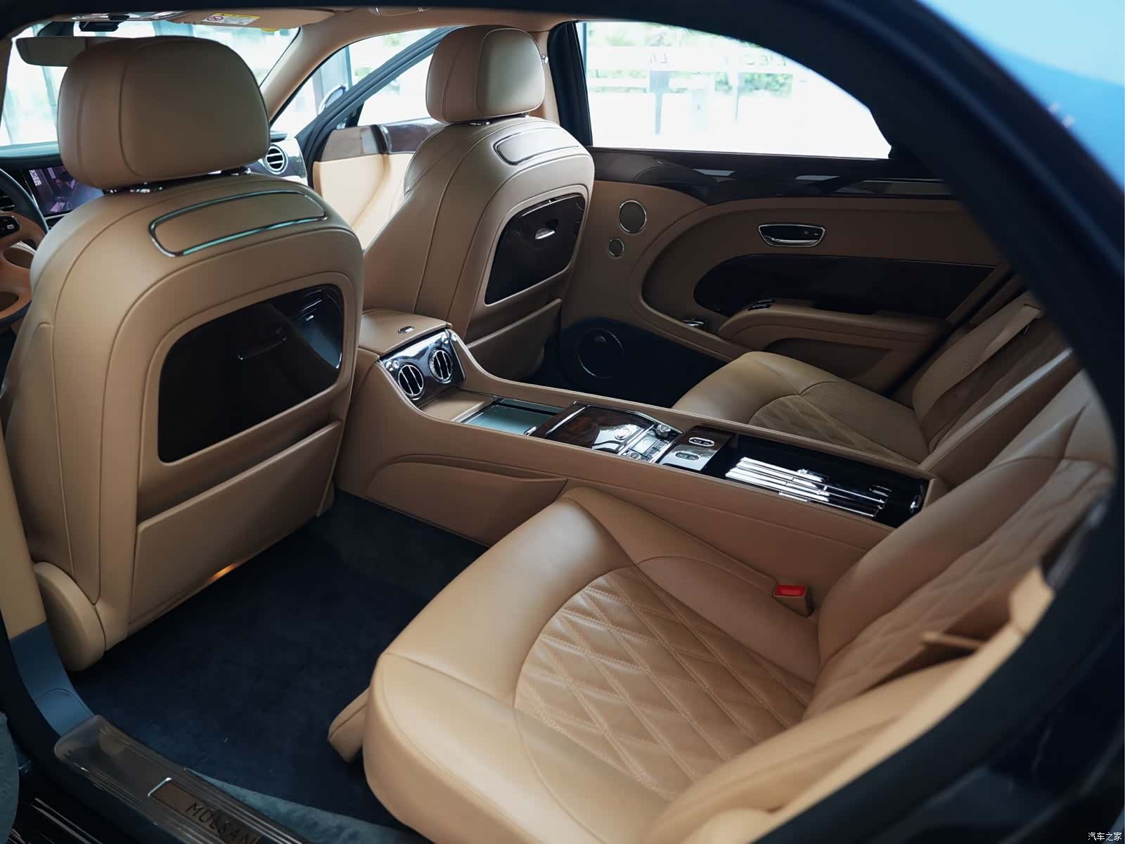 Bentley Mulsanne, 2017 9