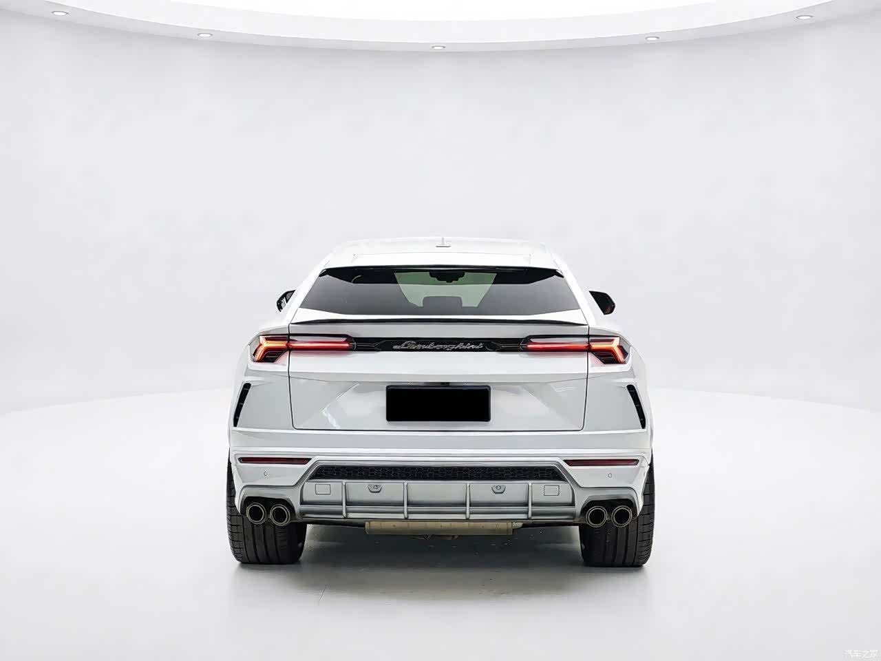 Lamborghini Urus, 2023 3