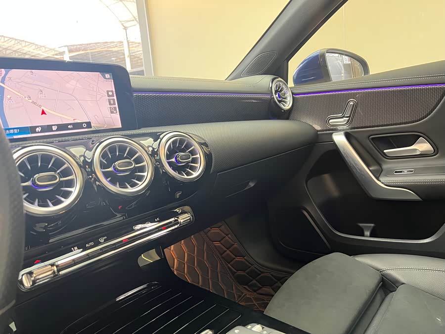 Mercedes-Benz A-Class 2023, фото 12