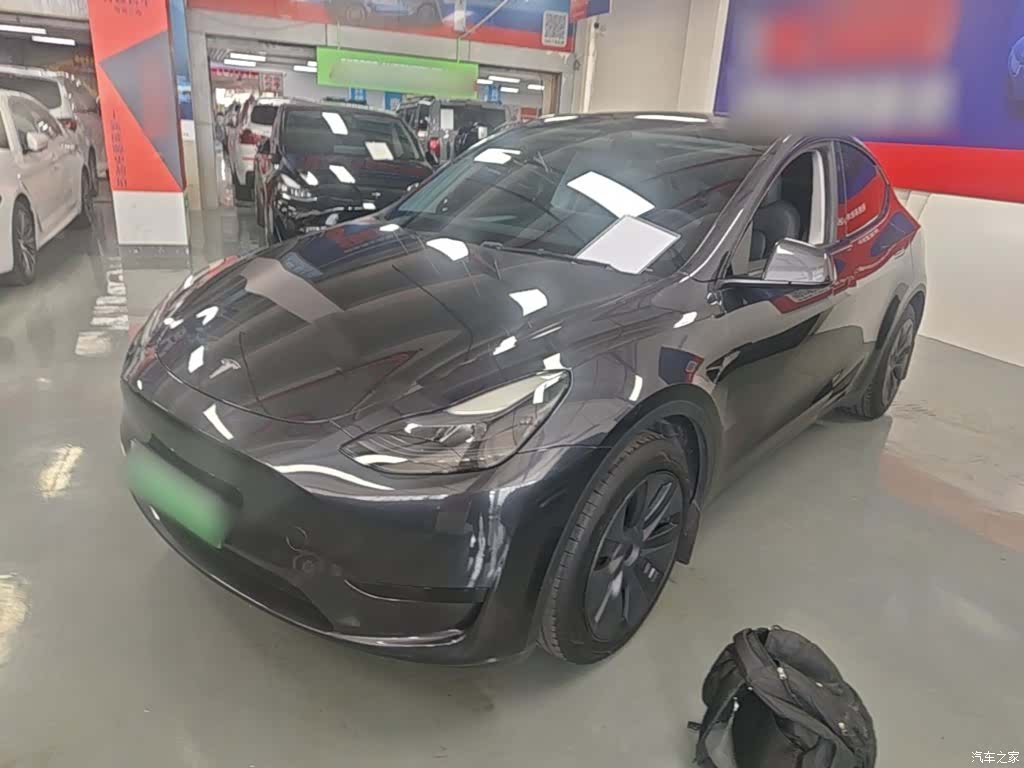 Tesla Model Y, 2024 1