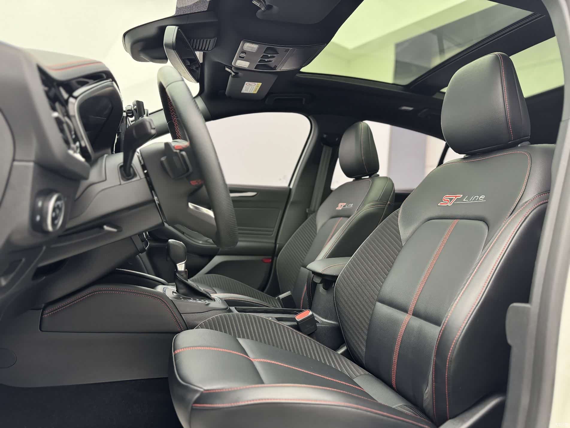Ford Focus, 2023 16