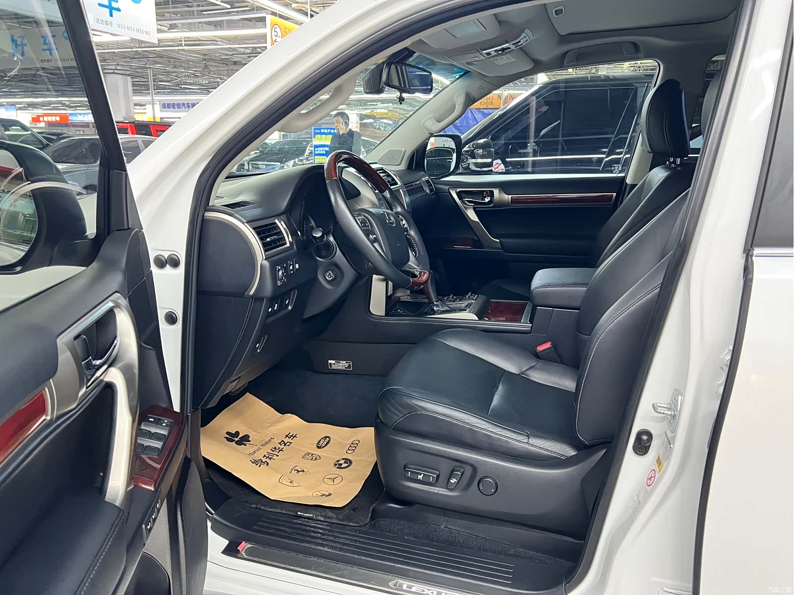 Lexus GX, 2013 4
