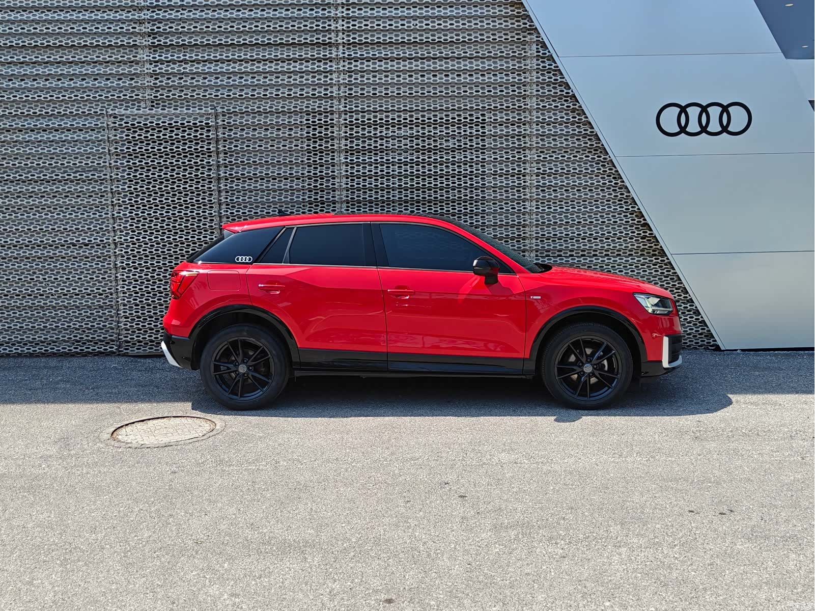 Audi Q2L, 2019 3