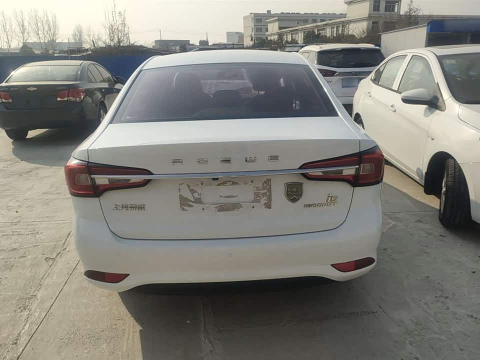 Roewe i5