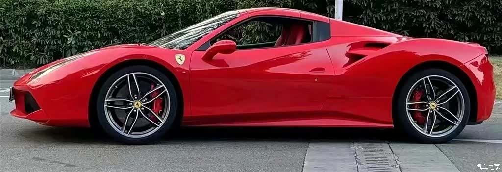 Ferrari 488, 2019 3
