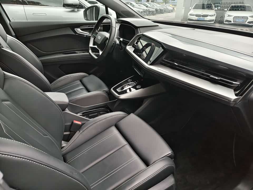 Audi Q4