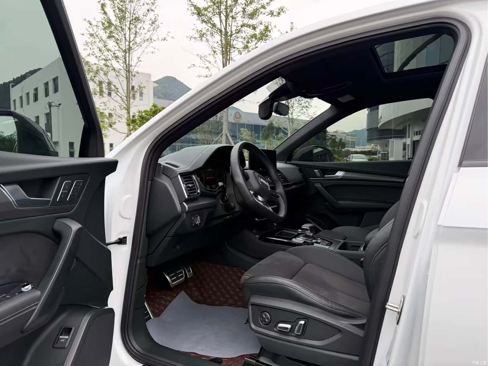 Audi Q5L, 2024 все фото