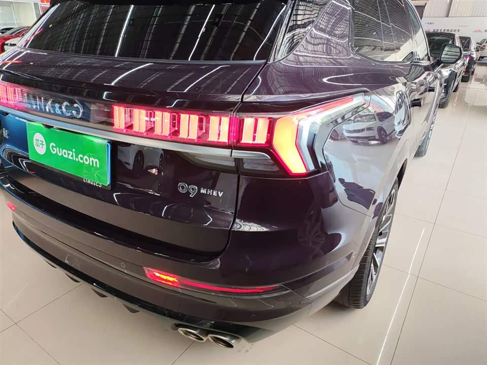 Lynk & Co 09