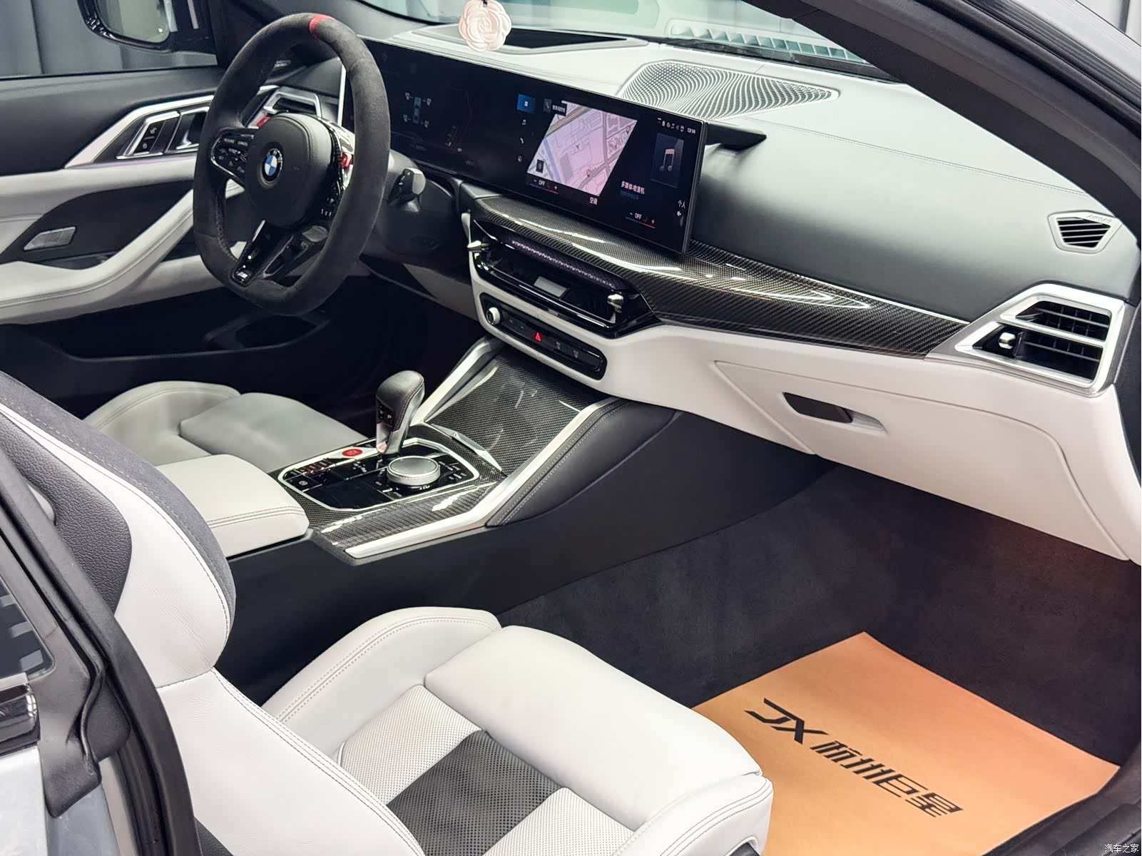 BMW M4, 2025 все фото