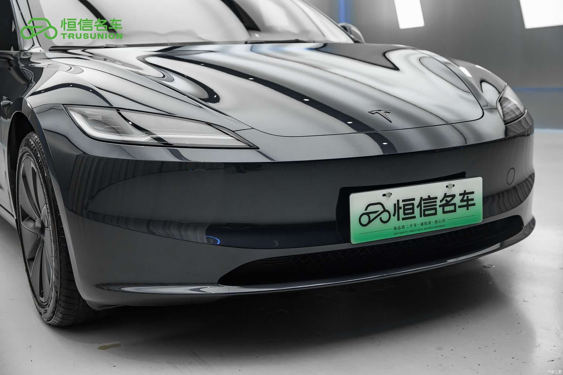 Tesla Model 3, 2025 8