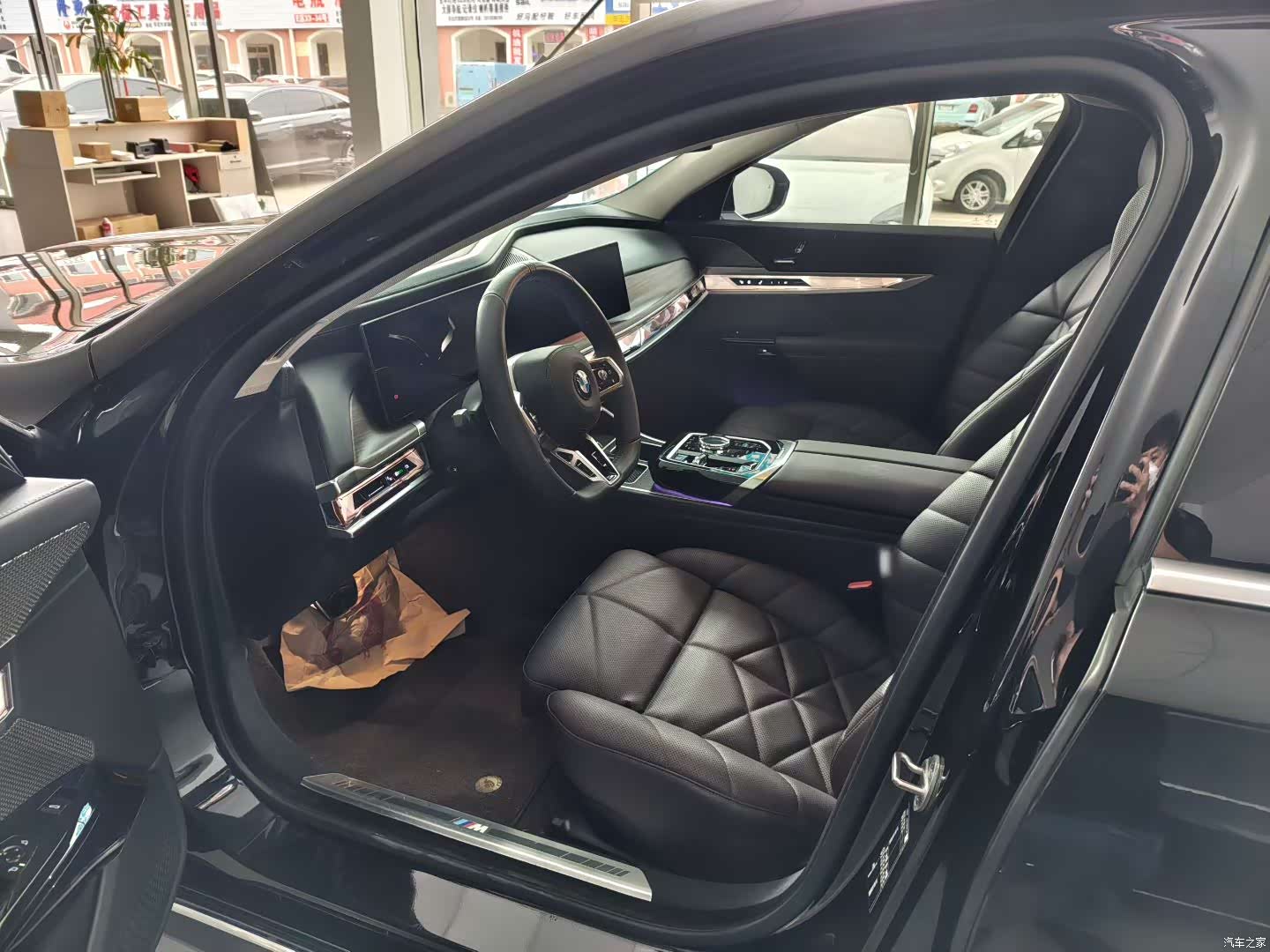 BMW 7 Series, 2023 все фото