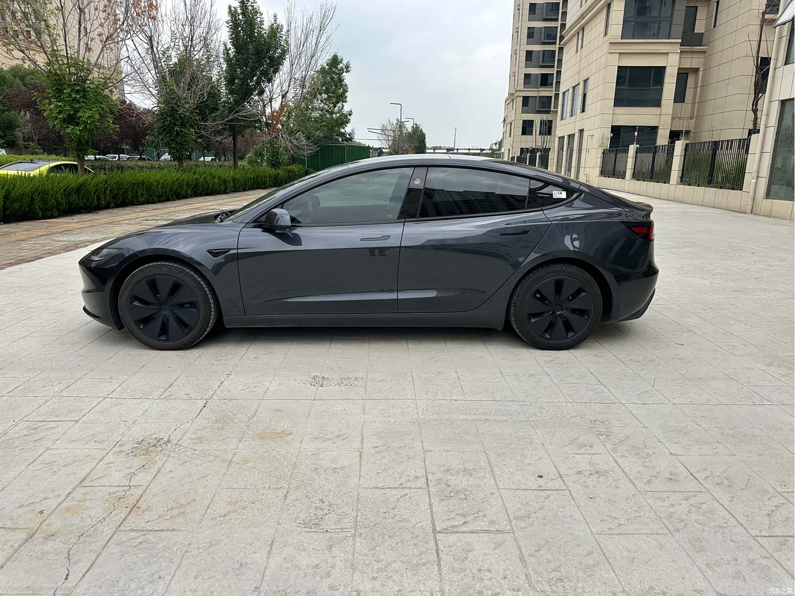 Tesla Model 3, 2025 13