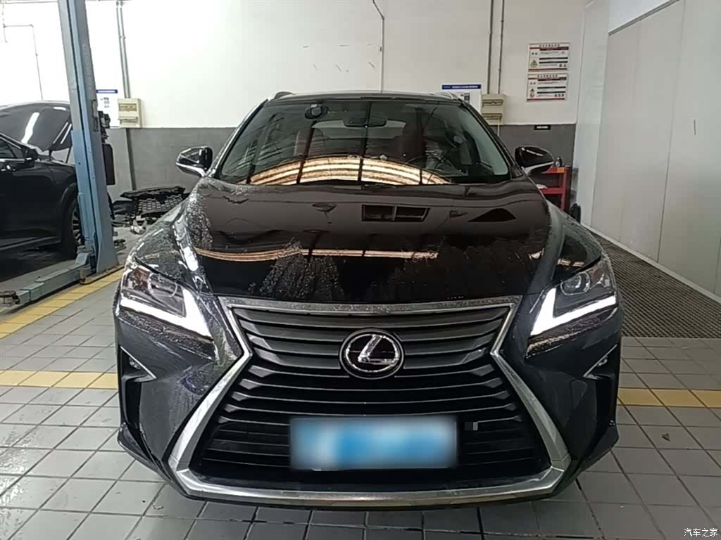 Lexus RX, 2018 3