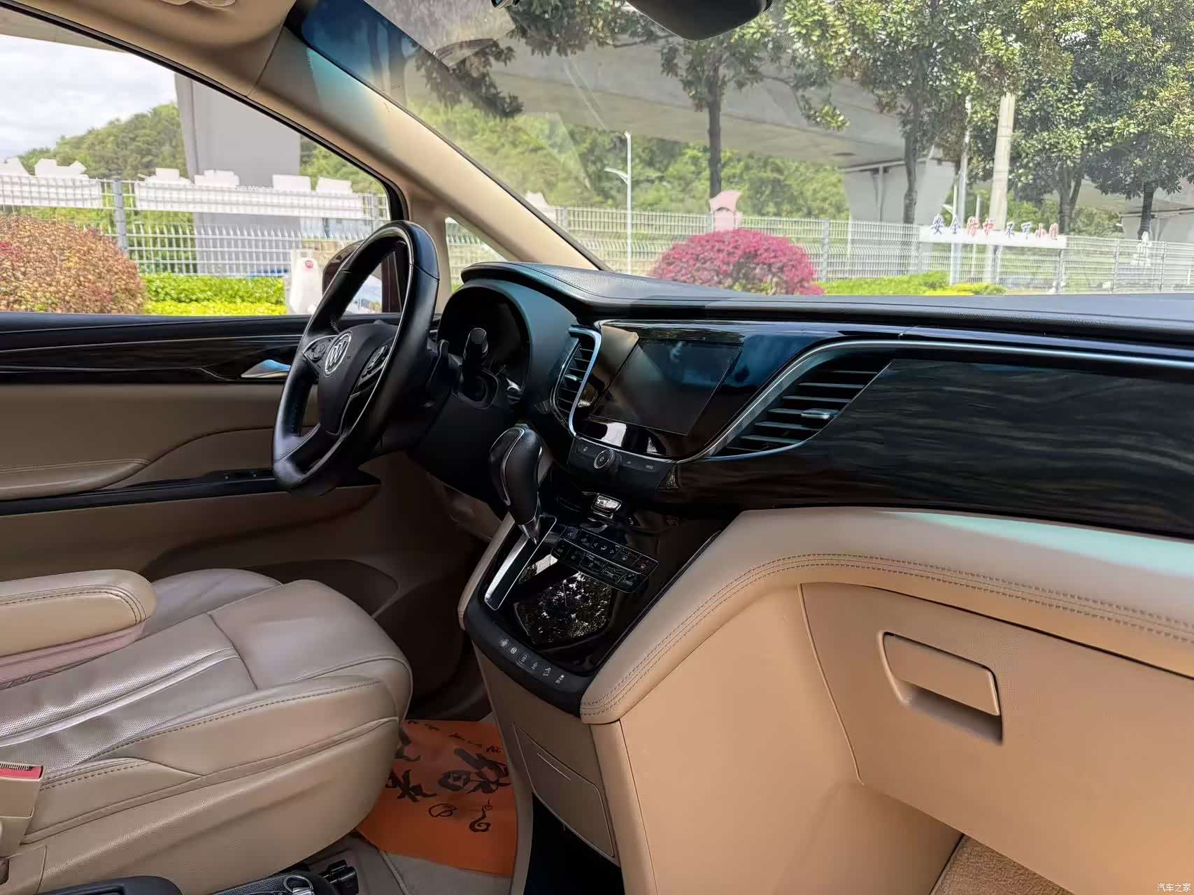 Buick GL8, 2018 11