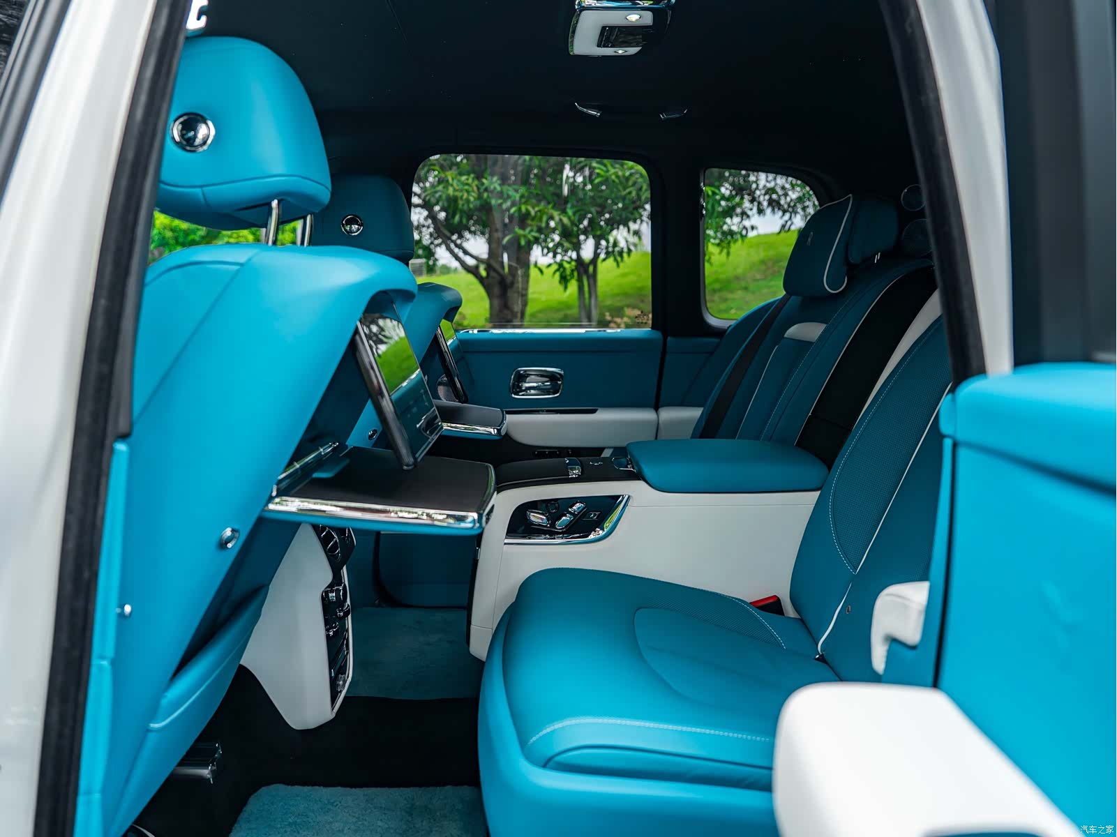 Rolls-Royce Cullinan, 2021 9