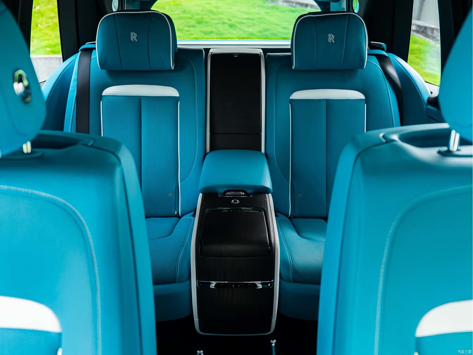 Rolls-Royce Cullinan, 2021 16