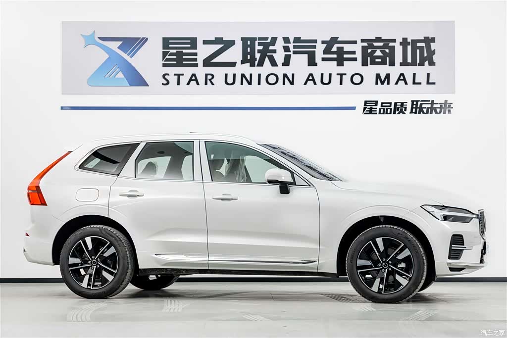 Volvo XC60, 2026 все фото