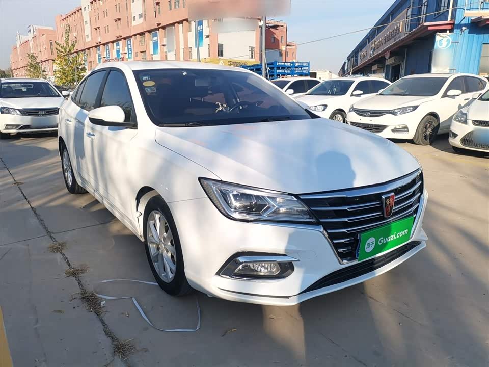 Roewe i5