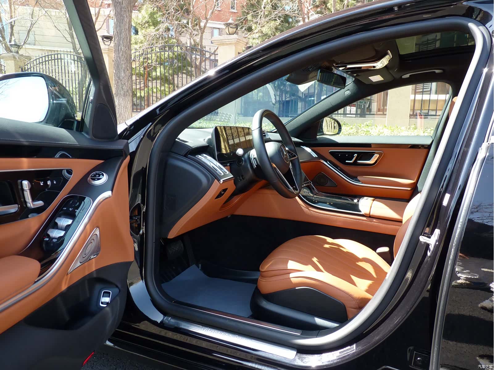 Mercedes-Benz S-Class, 2024 7