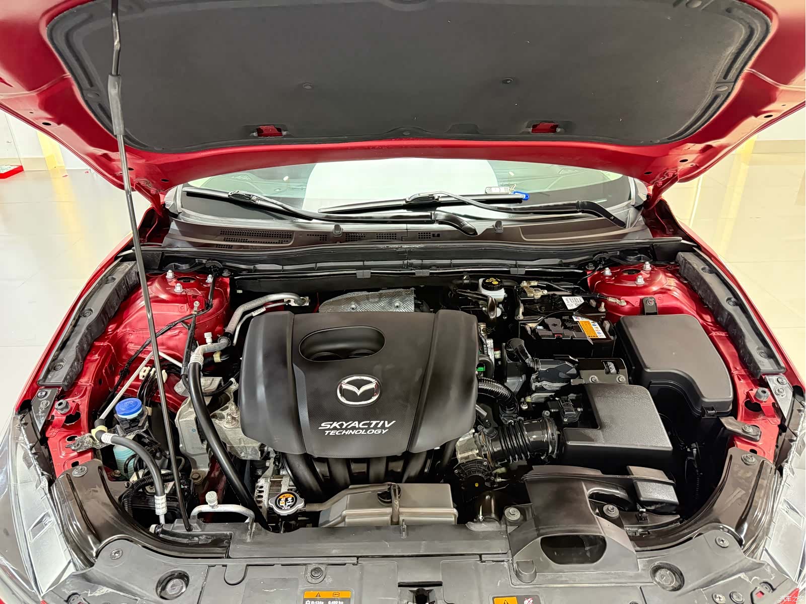 Mazda Mazda3, 2018 10