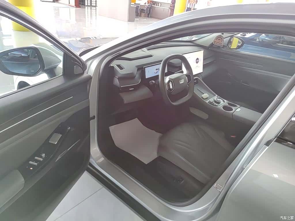 Geely Galaxy L6, 2025 16