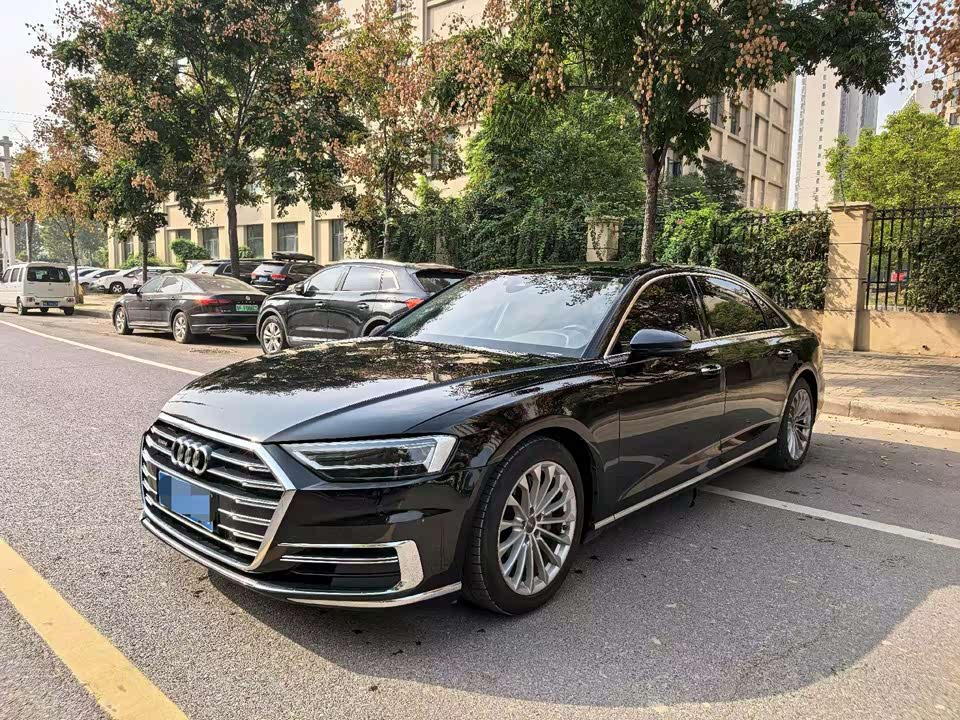 Audi A8