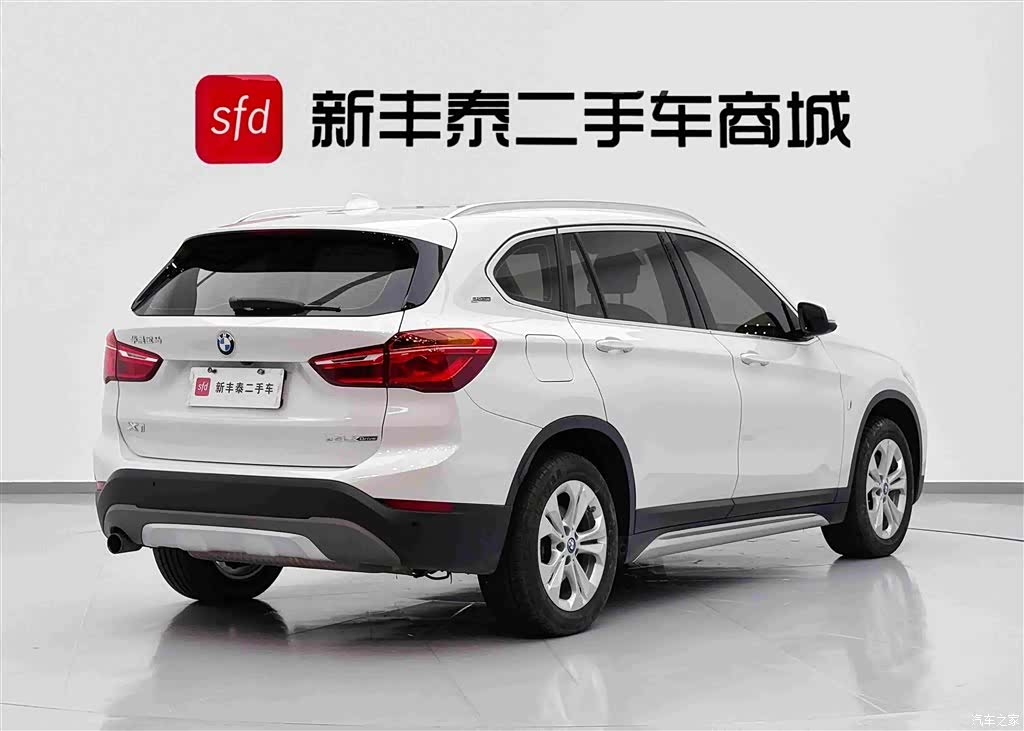 BMW X1, 2019 все фото