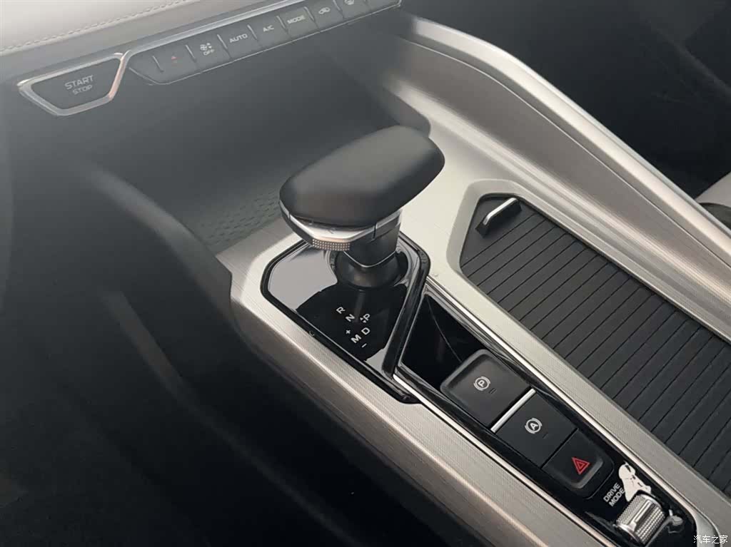 Geely Preface, 2022 10