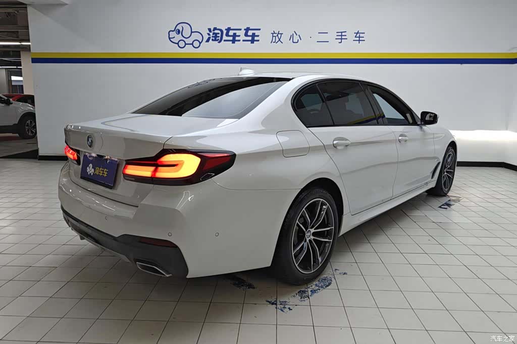 BMW 5 Series, 2023 3