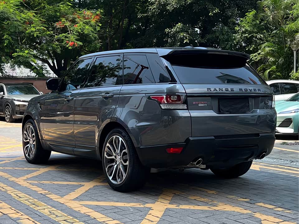 Land Rover Range Rover Sport Land Rover Range Rover Sport