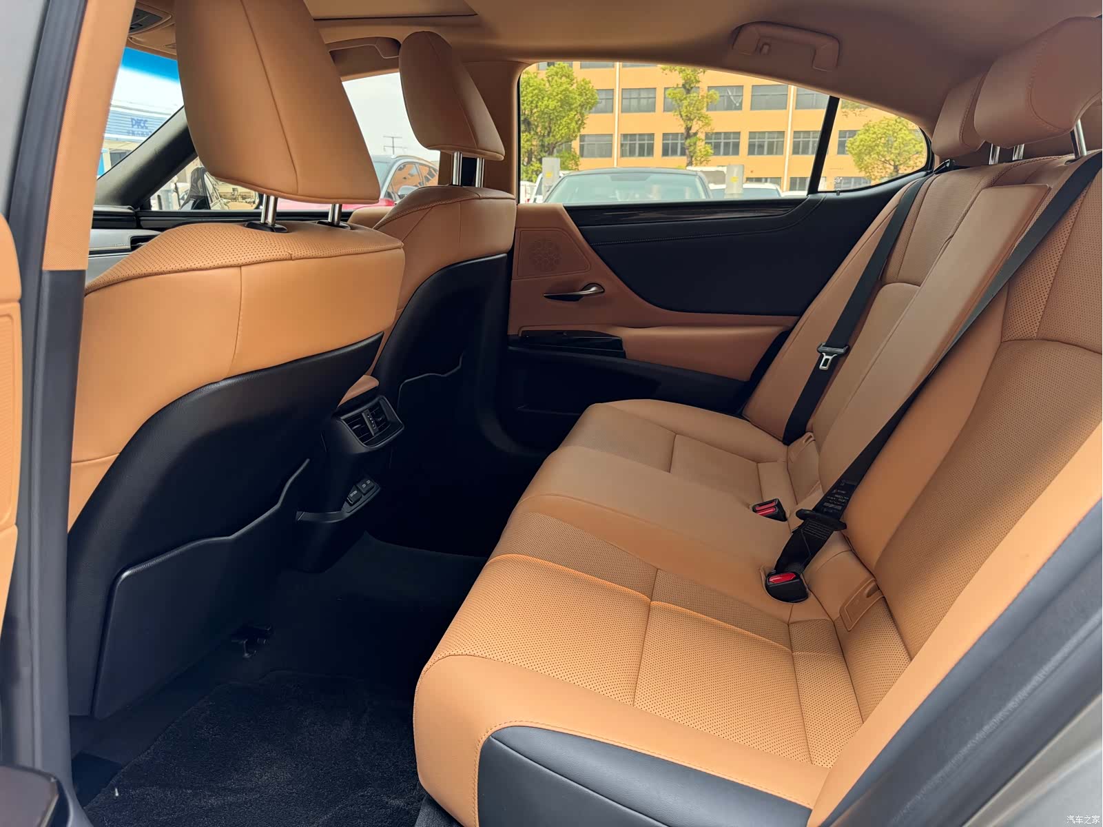 Lexus ES, 2023 6