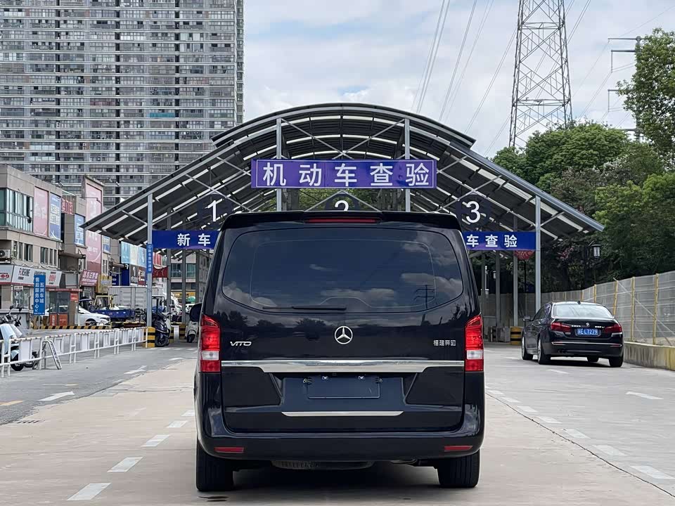Mercedes-Benz Vito