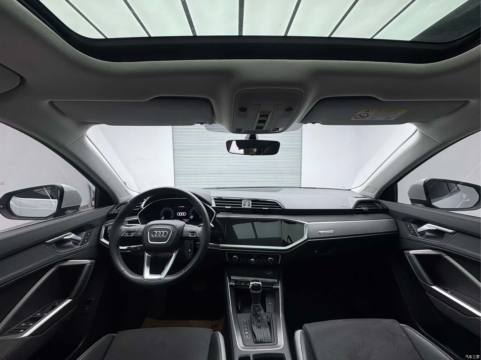Audi Q3, 2022 12