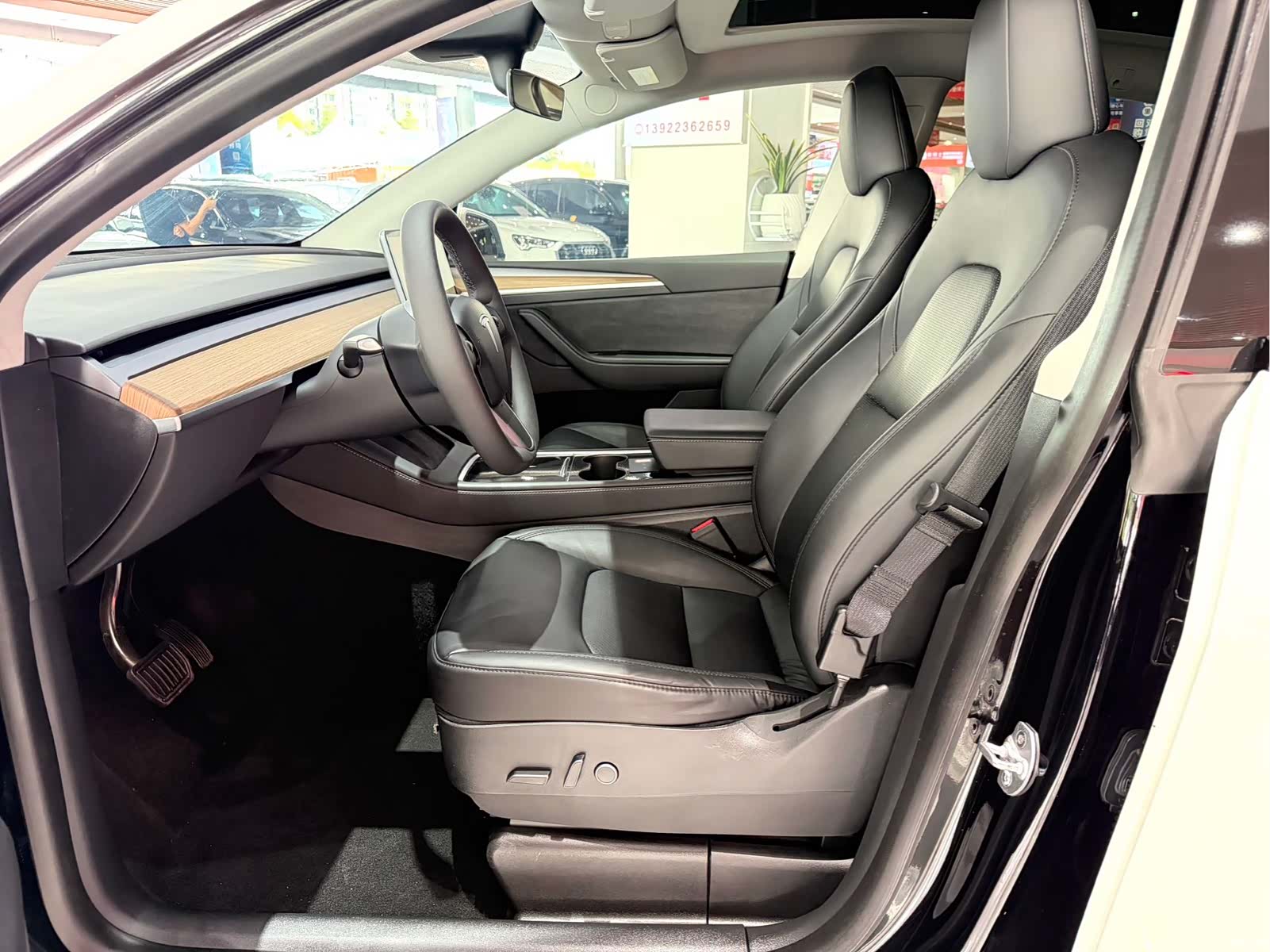 Tesla Model Y, 2022 8