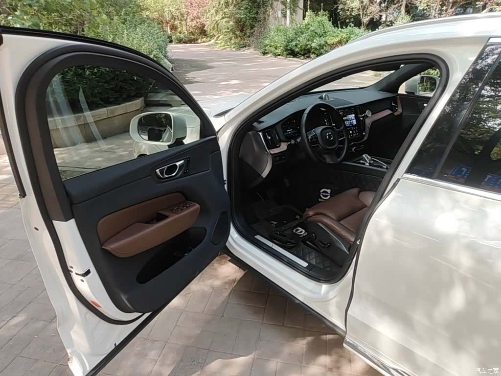 Volvo XC60, 2022 16