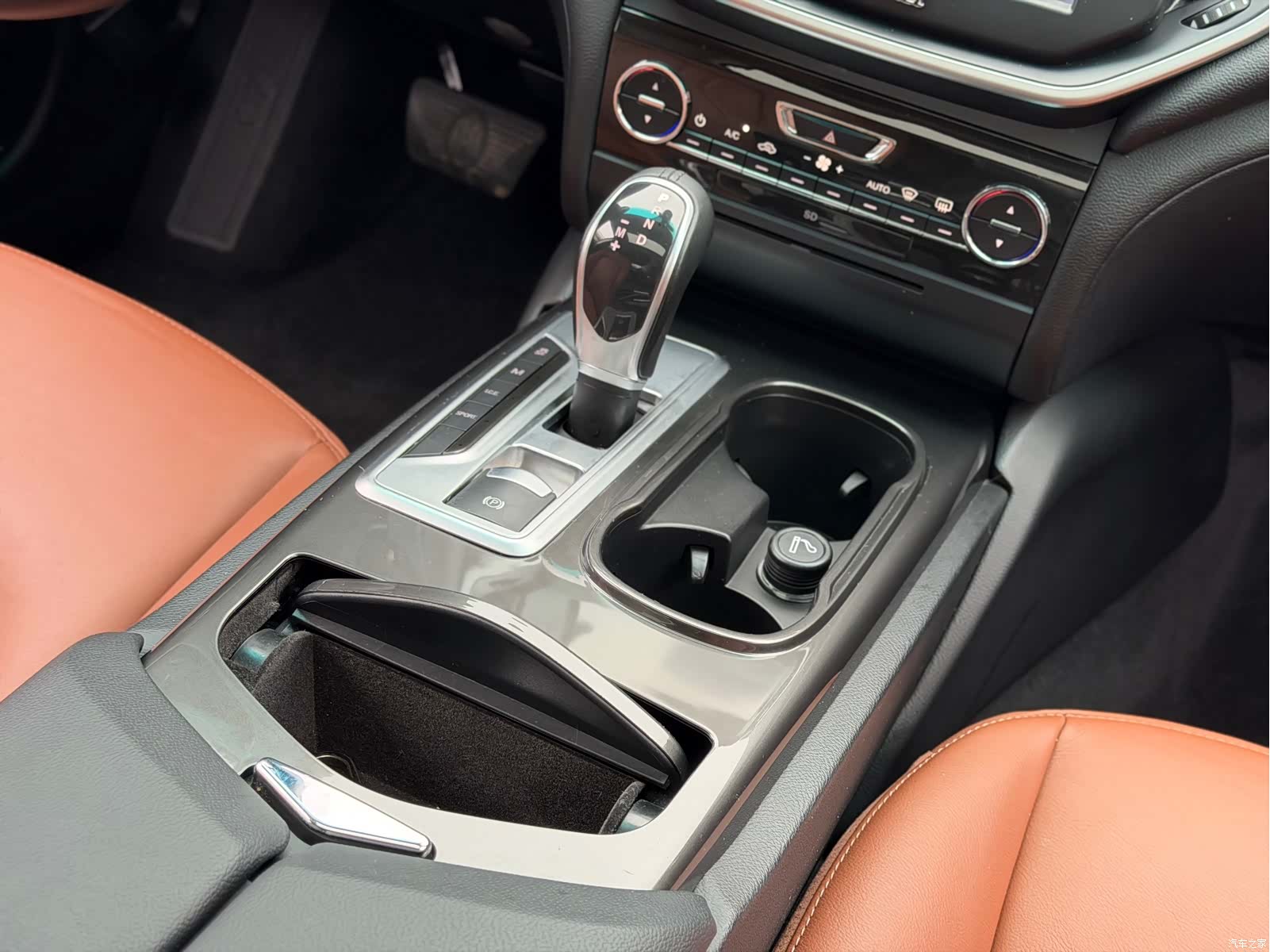 Maserati Ghibli, 2016 11