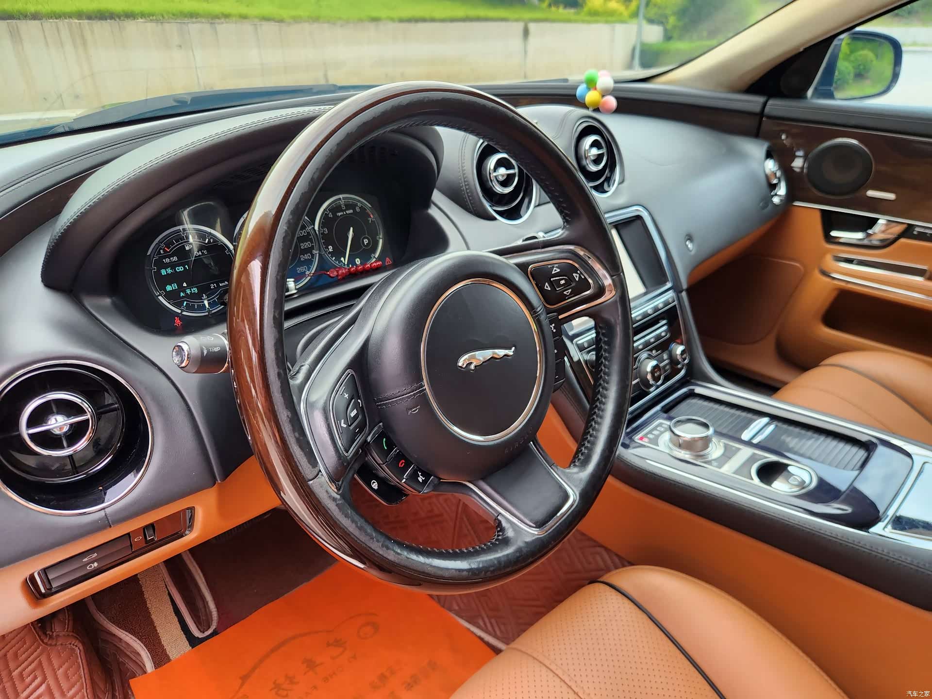 Jaguar XJ, 2012 18