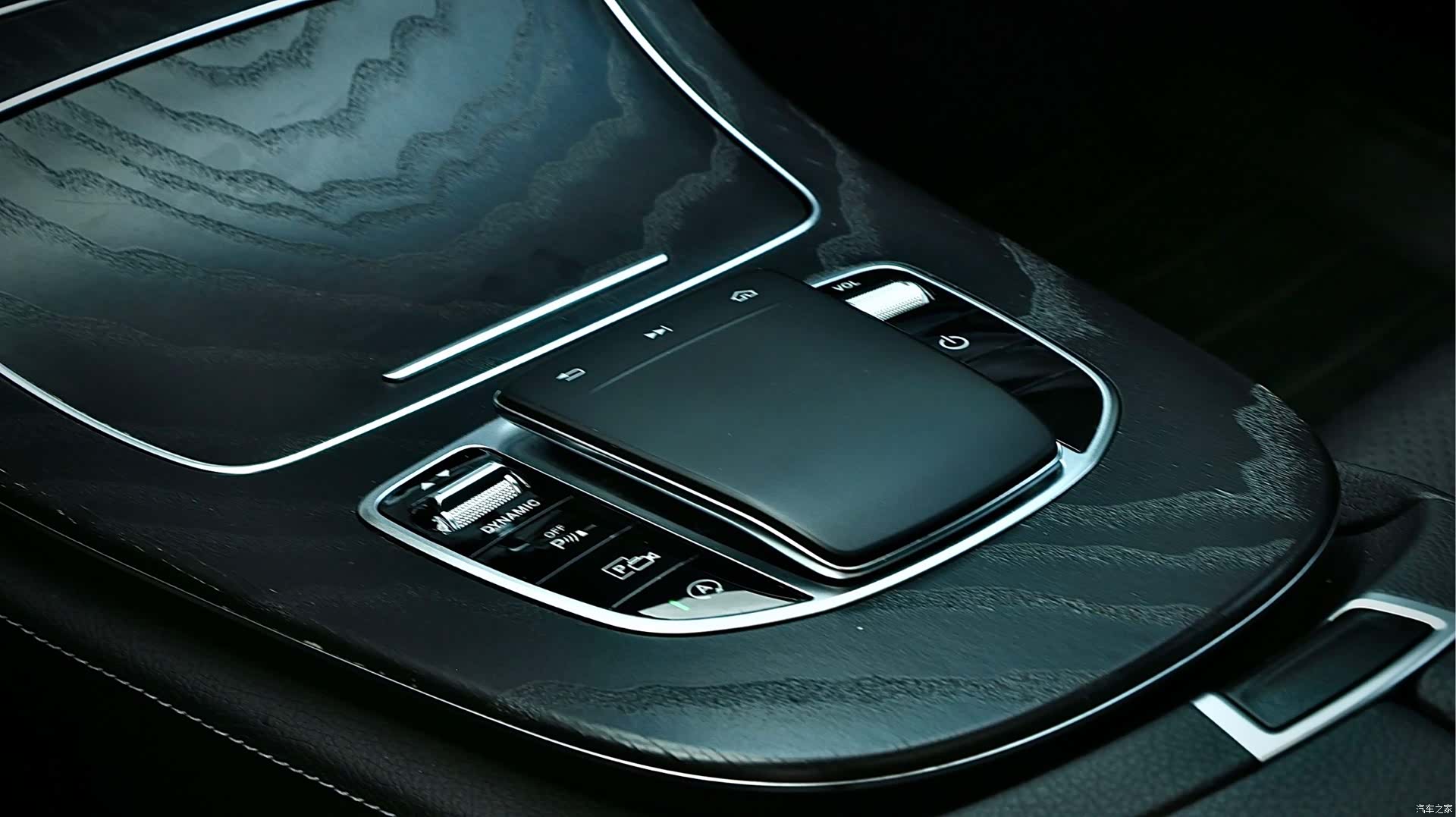 Mercedes-Benz E-Class, 2019 8