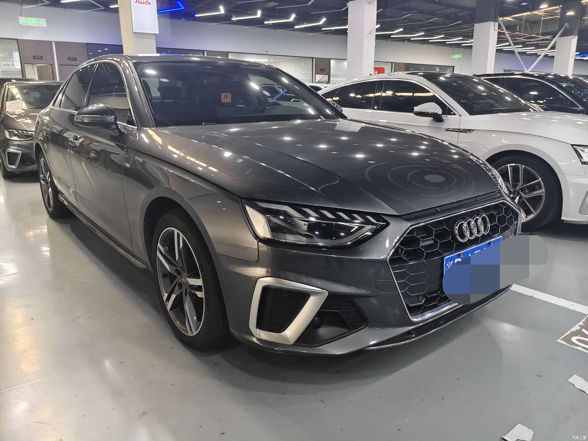 Audi A4L, 2021 3