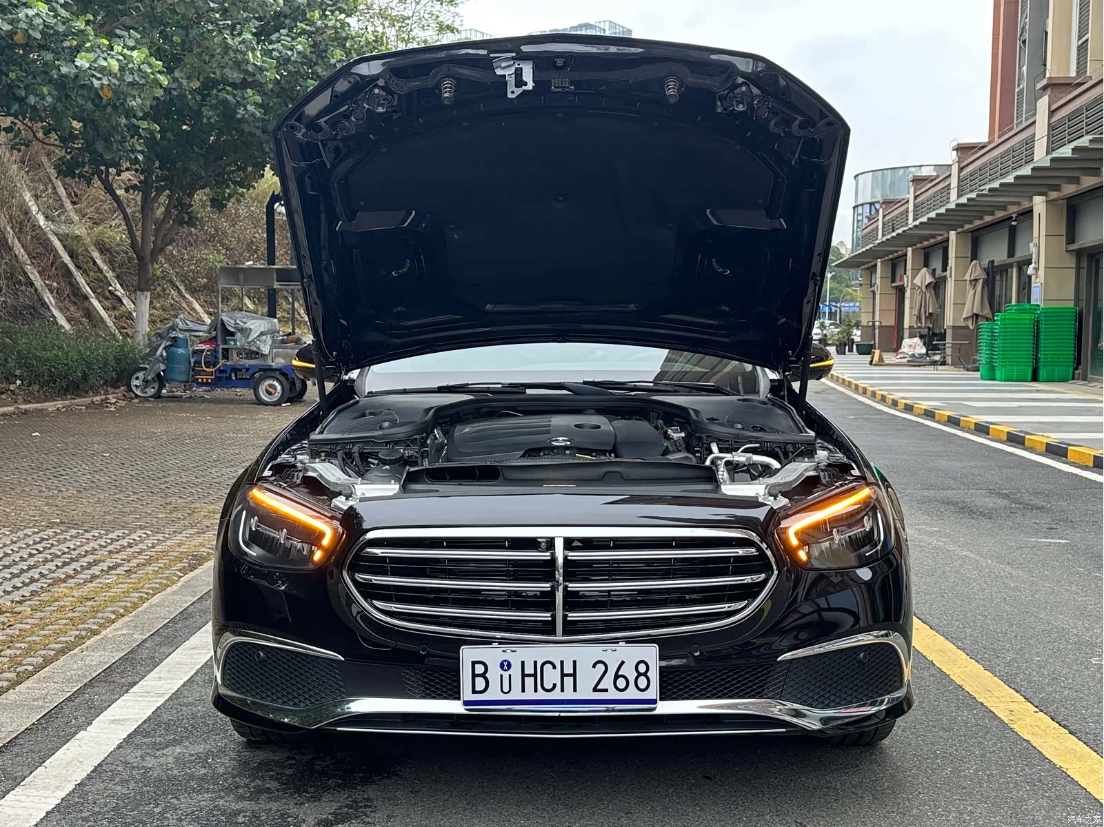 Mercedes-Benz E-Class, 2023 14