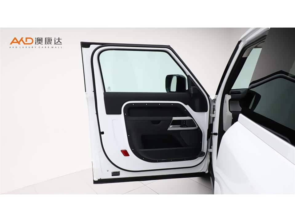 Land Rover guard