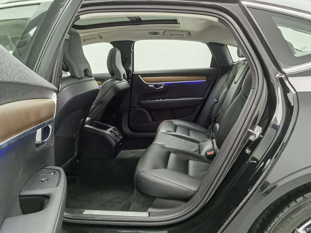 Volvo S90, 2019 15