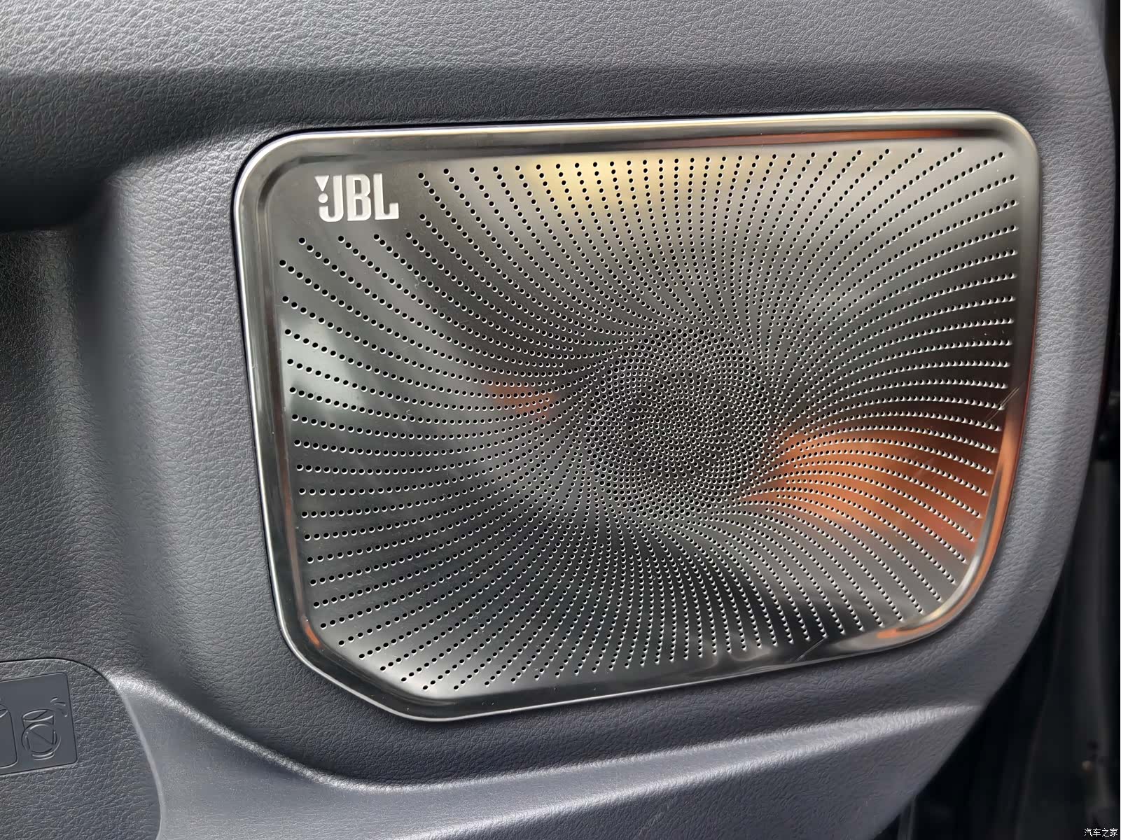 Toyota Granvia, 2024 7
