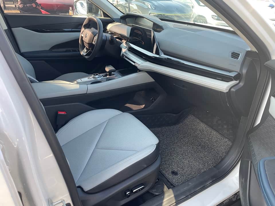 Changan UNI-V Smart iDD