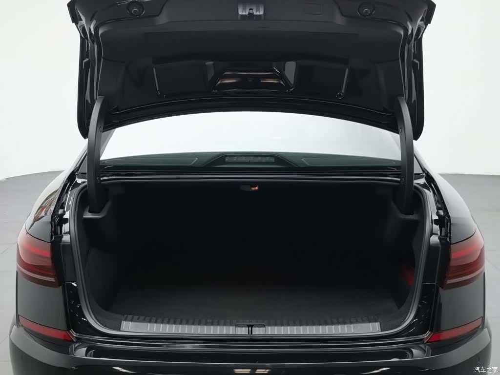 Volkswagen Passat, 2023 16