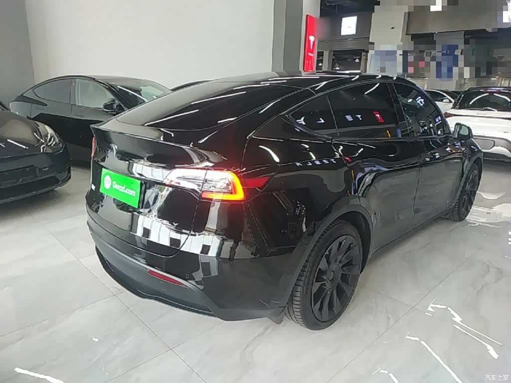 Tesla Model Y, 2022 7