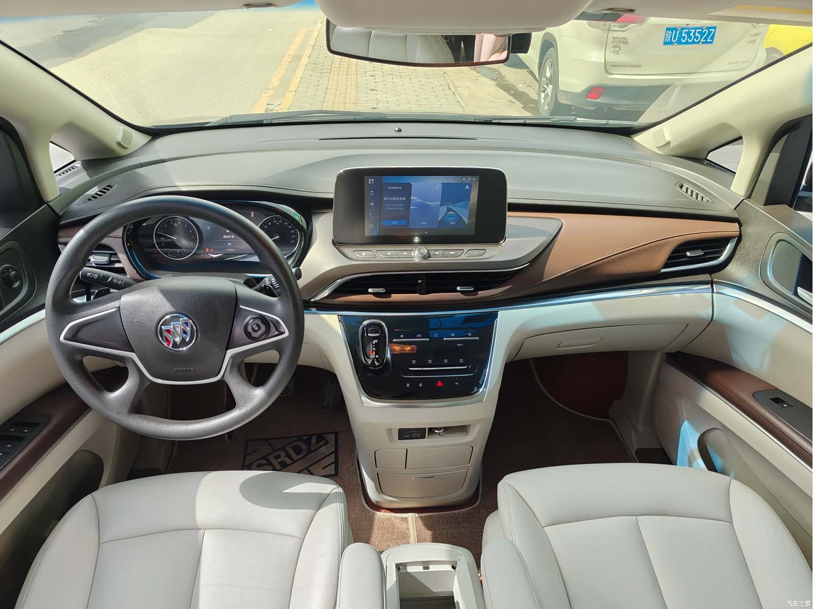 Buick GL8, 2022 9