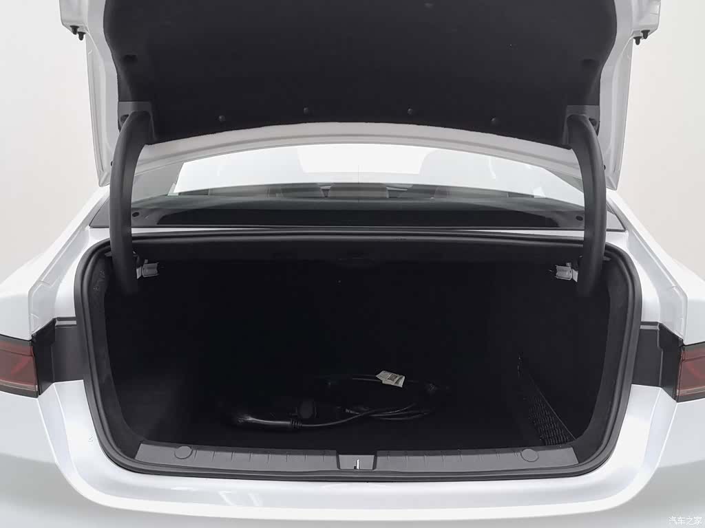 BYD Qin, 2023 16