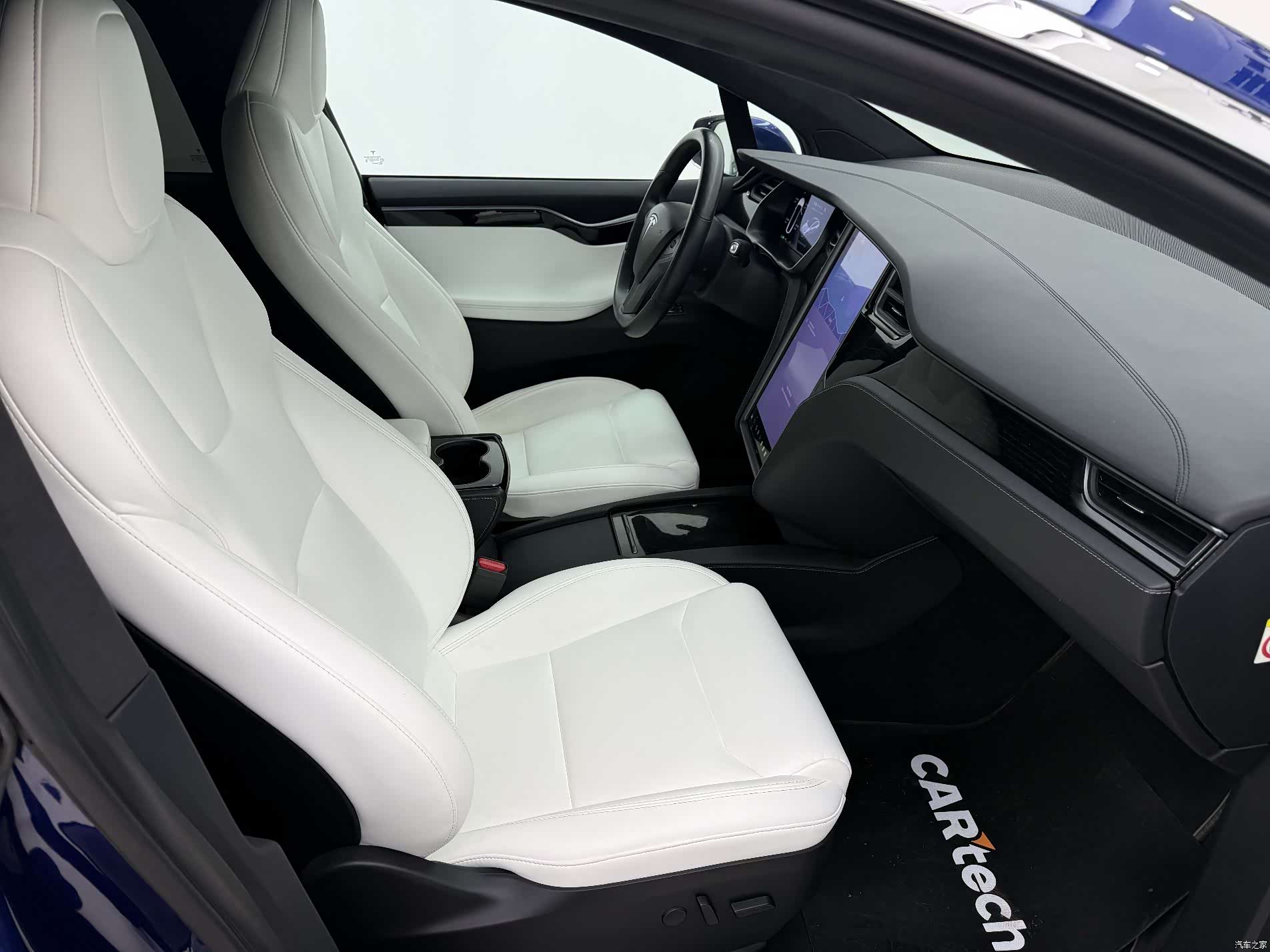 Tesla Model X, 2020 13