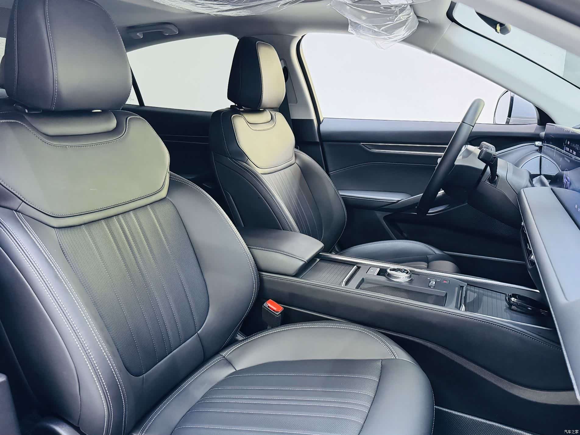 Ford Mondeo, 2025 15